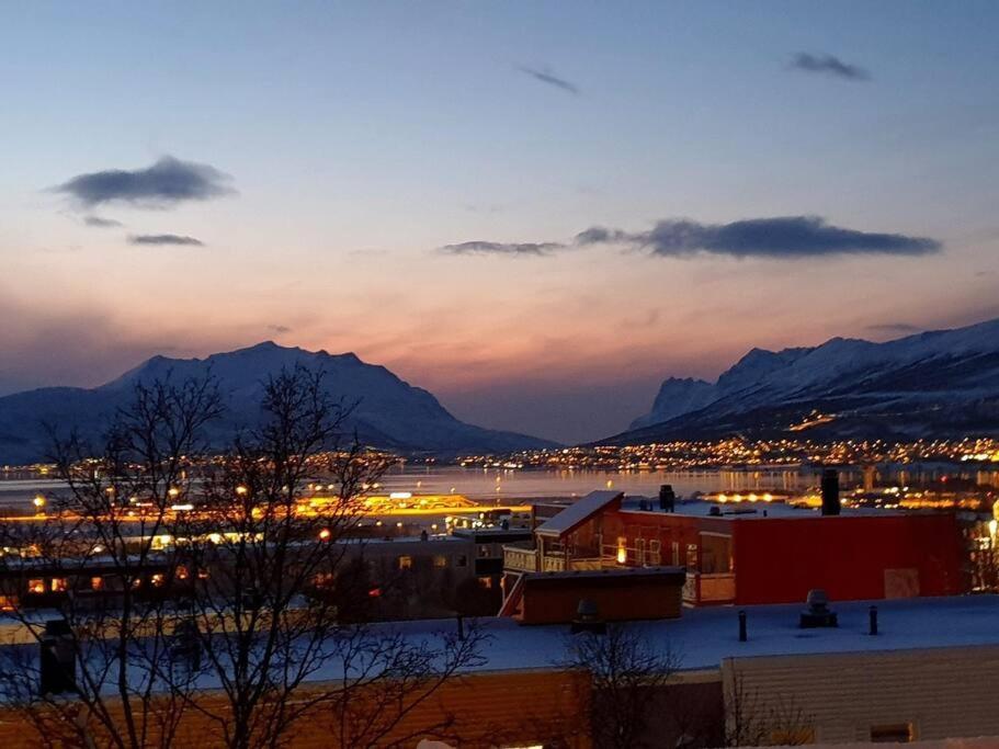 60 Sqm Apartment A - Free Parking! Tromsø Zewnętrze zdjęcie